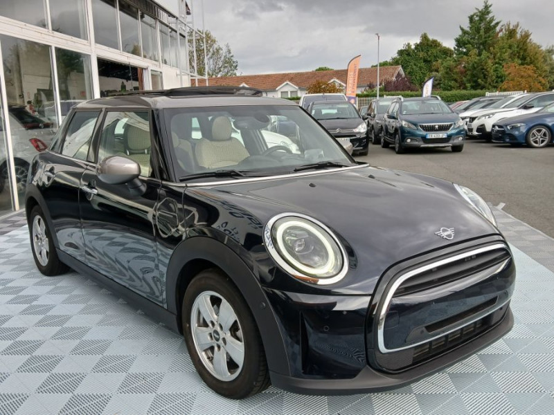 Photo 2 de l'offre de MINI MINI III (F56) NEW 1.5i 136 BVA7 COOPER 5P TOE Camera CarPlay HUD SC à 25490€ chez Mérignac auto