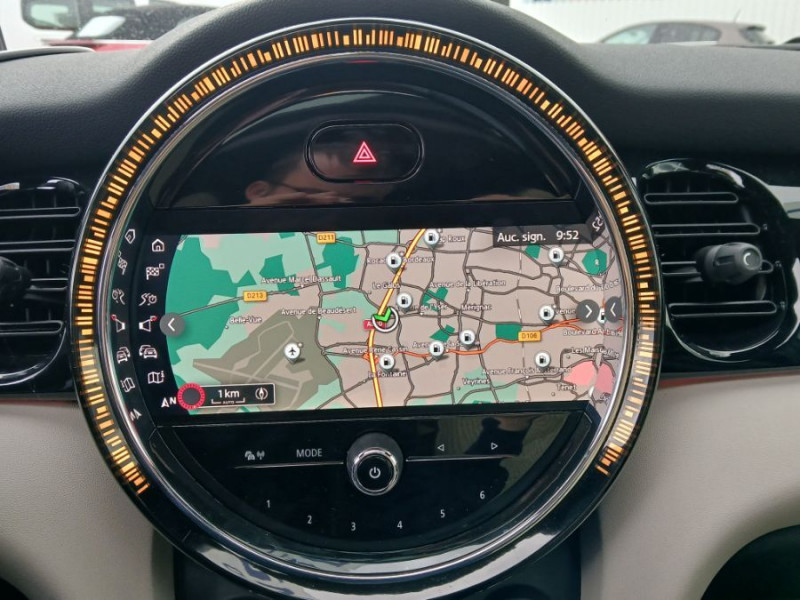 Photo 7 de l'offre de MINI MINI III (F56) NEW 1.5i 136 BVA7 COOPER 5P TOE Camera CarPlay HUD SC à 25490€ chez Mérignac auto
