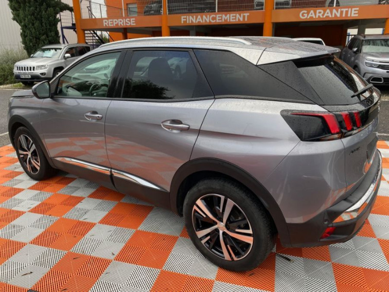 Photo 8 de l'offre de PEUGEOT 3008 II 1.2 PureTech 130 BVM6 ALLURE Camera Radars Attel. 1ère Main à 13950€ chez Mérignac auto