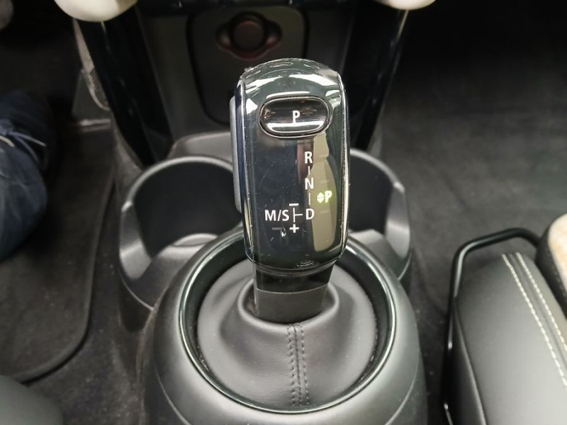 Photo 31 de l'offre de MINI MINI III (F56) NEW 1.5i 136 BVA7 COOPER 5P TOE Camera CarPlay HUD SC à 25490€ chez Mérignac auto