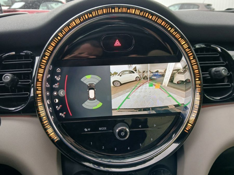 Photo 8 de l'offre de MINI MINI III (F56) NEW 1.5i 136 BVA7 COOPER 5P TOE Camera CarPlay HUD SC à 25490€ chez Mérignac auto