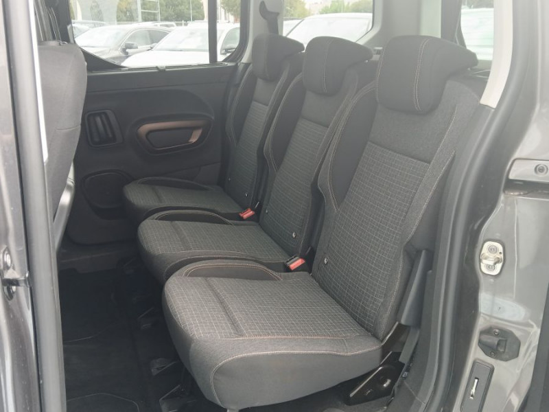 Photo 34 de l'offre de PEUGEOT RIFTER 1.5 BlueHDi 130 EAT8 GT LINE JA17 ADML Camera à 23700€ chez Mérignac auto