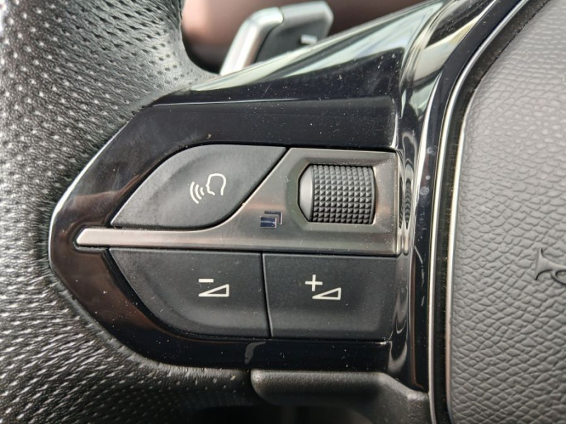 Photo 16 de l'offre de PEUGEOT RIFTER 1.5 BlueHDi 130 EAT8 GT LINE JA17 ADML Camera à 23700€ chez Mérignac auto