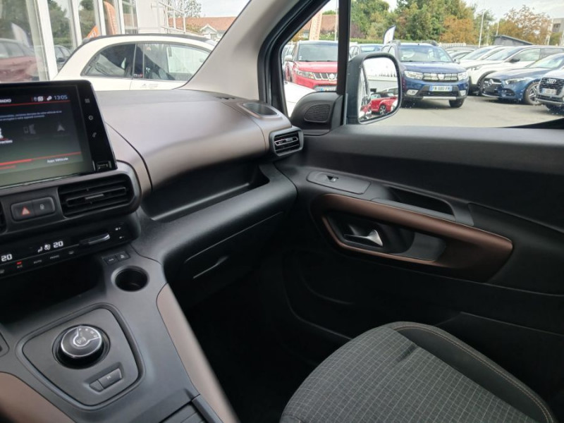 Photo 31 de l'offre de PEUGEOT RIFTER 1.5 BlueHDi 130 EAT8 GT LINE JA17 ADML Camera à 23700€ chez Mérignac auto