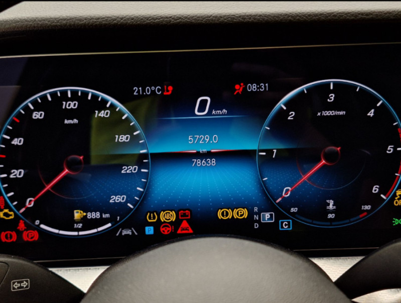 Photo 14 de l'offre de MERCEDES-BENZ CLASSE E SW IV 200 D 160 9G-Tronic CUIR Camera Hayon EL. Attel. à 31950€ chez Mérignac auto