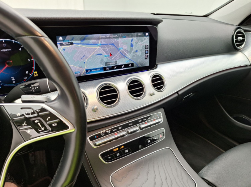 Photo 11 de l'offre de MERCEDES-BENZ CLASSE E SW IV 200 D 160 9G-Tronic CUIR Camera Hayon EL. Attel. à 31950€ chez Mérignac auto