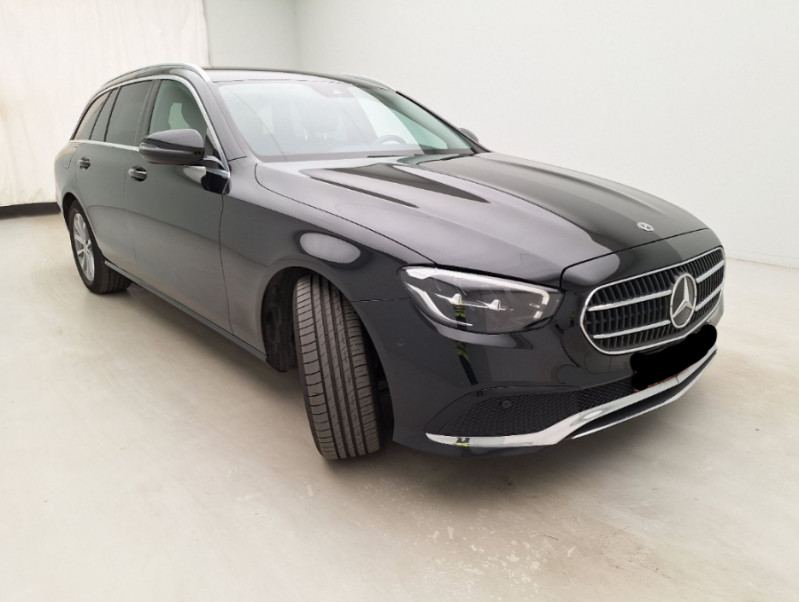 Photo 2 de l'offre de MERCEDES-BENZ CLASSE E SW IV 200 D 160 9G-Tronic CUIR Camera Hayon EL. Attel. à 31950€ chez Mérignac auto