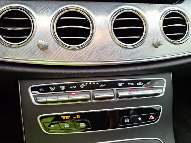 Photo 12 de l'offre de MERCEDES-BENZ CLASSE E SW IV 200 D 160 9G-Tronic CUIR Camera Hayon EL. Attel. à 31950€ chez Mérignac auto