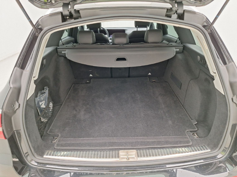 Photo 10 de l'offre de MERCEDES-BENZ CLASSE E SW IV 200 D 160 9G-Tronic CUIR Camera Hayon EL. Attel. à 31950€ chez Mérignac auto