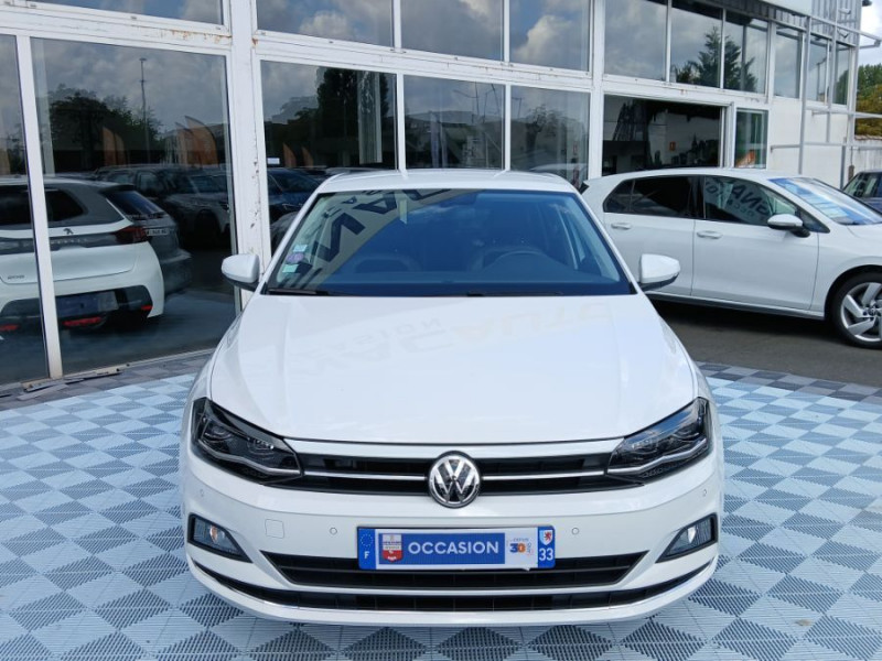 Photo 7 de l'offre de VOLKSWAGEN POLO VI 1.0 TSI 95 BVM5 CARAT EXCLUSIVE Camera JA17 Key Less SC à 15950€ chez Mérignac auto