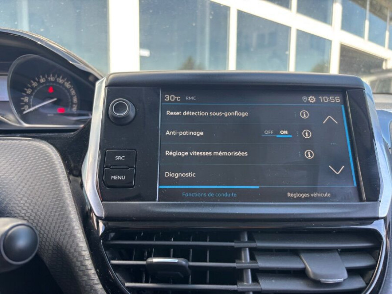 Photo 18 de l'offre de PEUGEOT 208 1.2 PureTech 82 SIGNATURE GPS Radar RER à 10690€ chez Mérignac auto