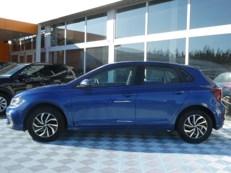 Photo 12 de l'offre de VOLKSWAGEN POLO VI 1.0 TSI 95 LIFE CarPlay Camera Radars JA à 18970€ chez Mérignac auto