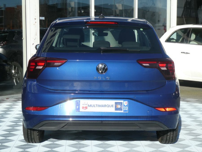Photo 9 de l'offre de VOLKSWAGEN POLO VI 1.0 TSI 95 LIFE CarPlay Camera Radars JA à 18970€ chez Mérignac auto