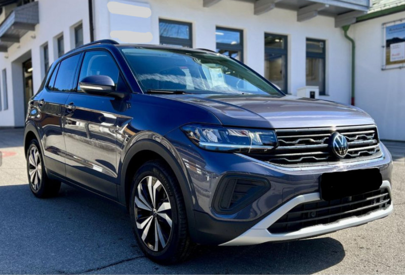 Photo 2 de l'offre de VOLKSWAGEN T-CROSS 1.0 TSI 116 DSG7 PACK JA17 08/25 Key Less Camera Radars RER Privacy Glass à 27450€ chez Mérignac auto
