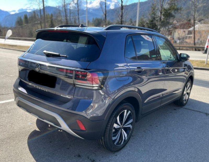 Photo 9 de l'offre de VOLKSWAGEN T-CROSS 1.0 TSI 116 DSG7 PACK JA17 08/25 Key Less Camera Radars RER Privacy Glass à 27450€ chez Mérignac auto