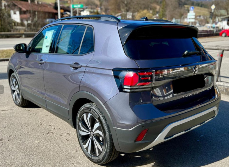 Photo 3 de l'offre de VOLKSWAGEN T-CROSS 1.0 TSI 116 DSG7 PACK JA17 08/25 Key Less Camera Radars RER Privacy Glass à 27450€ chez Mérignac auto