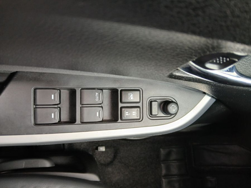 Photo 32 de l'offre de SUZUKI VITARA 1.4 BoosterJet 140 BVA6 S ALLGRIP 4WD GPS Camera Key Less Attel. à 17450€ chez Mérignac auto