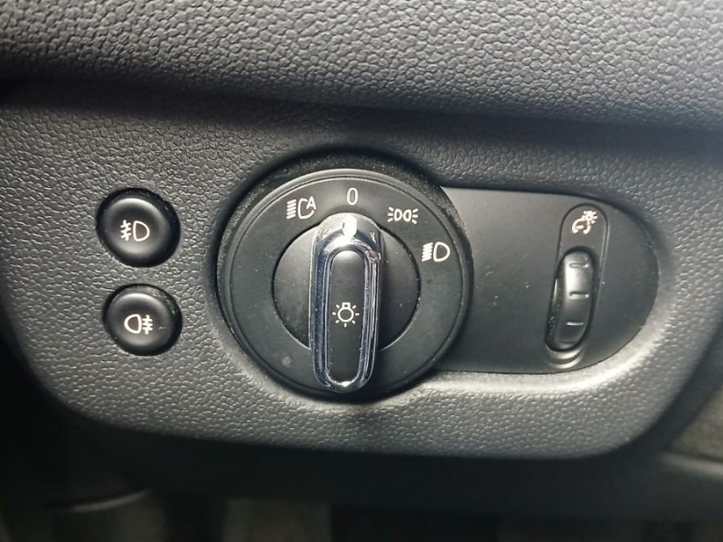 Photo 25 de l'offre de MINI CLUBMAN III 1.5 136 BVA COOPER KnightsBridge TOE GPS LED CarPlay Camera JA18 HUD SC à 26950€ chez Mérignac auto