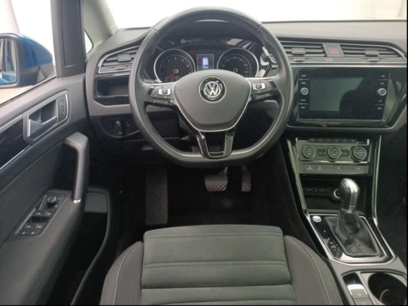 Photo 4 de l'offre de VOLKSWAGEN TOURAN III 1.5 TSI 150 DSG CARAT HIGHLINE TOE Hayon Elec. Key Less Camera SC 5PL à 28950€ chez Mérignac auto