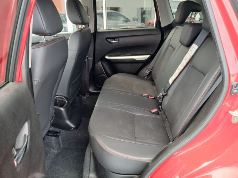 Photo 34 de l'offre de SUZUKI VITARA 1.4 BoosterJet 140 BVA6 S ALLGRIP 4WD GPS Camera Key Less Attel. à 17450€ chez Mérignac auto