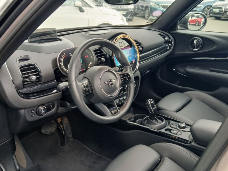 Photo 6 de l'offre de MINI CLUBMAN III 1.5 136 BVA COOPER KnightsBridge TOE GPS LED CarPlay Camera JA18 HUD SC à 26950€ chez Mérignac auto