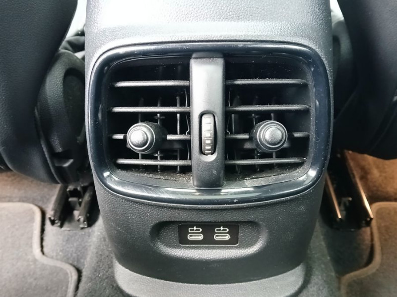 Photo 38 de l'offre de MINI CLUBMAN III 1.5 136 BVA COOPER KnightsBridge TOE GPS LED CarPlay Camera JA18 HUD SC à 26950€ chez Mérignac auto
