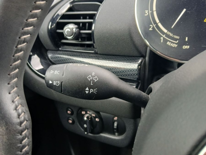 Photo 22 de l'offre de MINI CLUBMAN III 1.5 136 BVA COOPER KnightsBridge TOE GPS LED CarPlay Camera JA18 HUD SC à 26950€ chez Mérignac auto