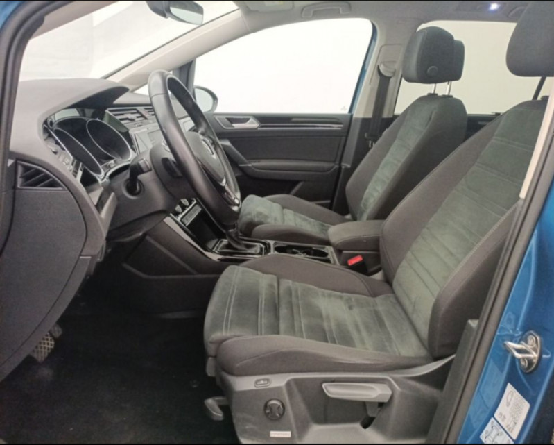 Photo 5 de l'offre de VOLKSWAGEN TOURAN III 1.5 TSI 150 DSG CARAT HIGHLINE TOE Hayon Elec. Key Less Camera SC 5PL à 28950€ chez Mérignac auto
