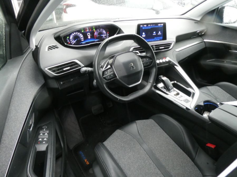 Photo 10 de l'offre de PEUGEOT 3008 II 1.5 BlueHDI 130 EAT8 ALLURE PACK SC ACC Hayon EL. à 22450€ chez Mérignac auto