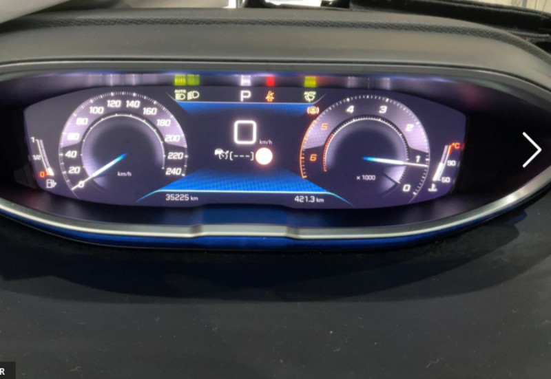 Photo 7 de l'offre de PEUGEOT 3008 II (2) 1.5 BlueHDi 130 EAT8 GT Black Pack JA19 1ère Main à 29950€ chez Mérignac auto