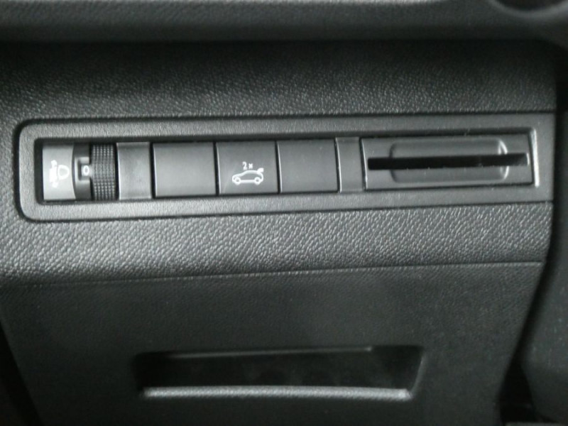 Photo 25 de l'offre de PEUGEOT 3008 II 1.5 BlueHDI 130 EAT8 ALLURE PACK SC ACC Hayon EL. à 22450€ chez Mérignac auto