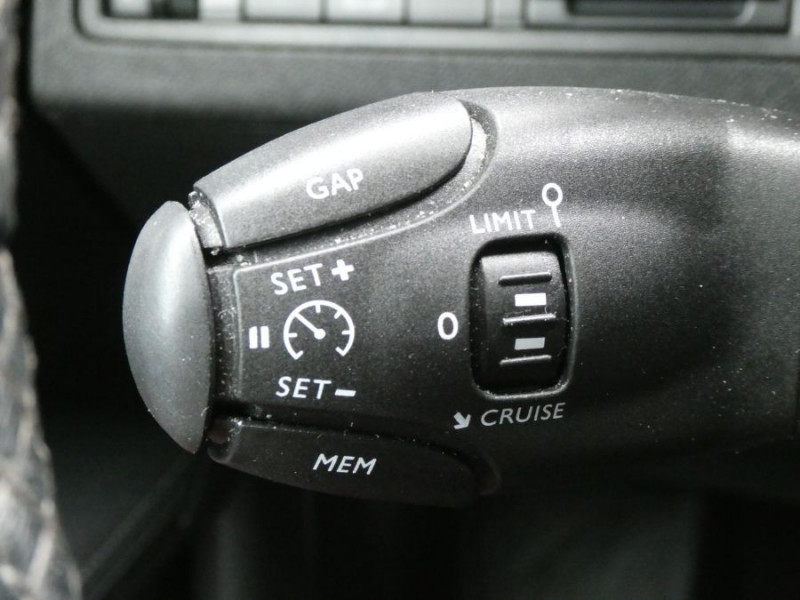 Photo 30 de l'offre de PEUGEOT 3008 II 1.5 BlueHDI 130 EAT8 ALLURE PACK SC ACC Hayon EL. à 22450€ chez Mérignac auto