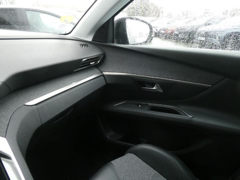 Photo 31 de l'offre de PEUGEOT 3008 II 1.5 BlueHDI 130 EAT8 ALLURE PACK SC ACC Hayon EL. à 22450€ chez Mérignac auto