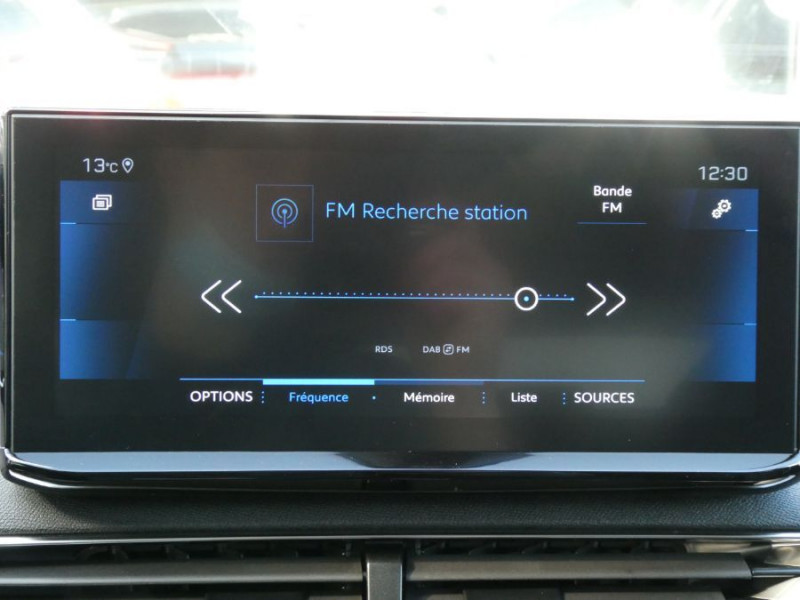 Photo 21 de l'offre de PEUGEOT 3008 II (2) 1.5 BlueHDi 130 EAT8 ALLURE PACK Hayon EL. ACC SC Barres à 23950€ chez Mérignac auto