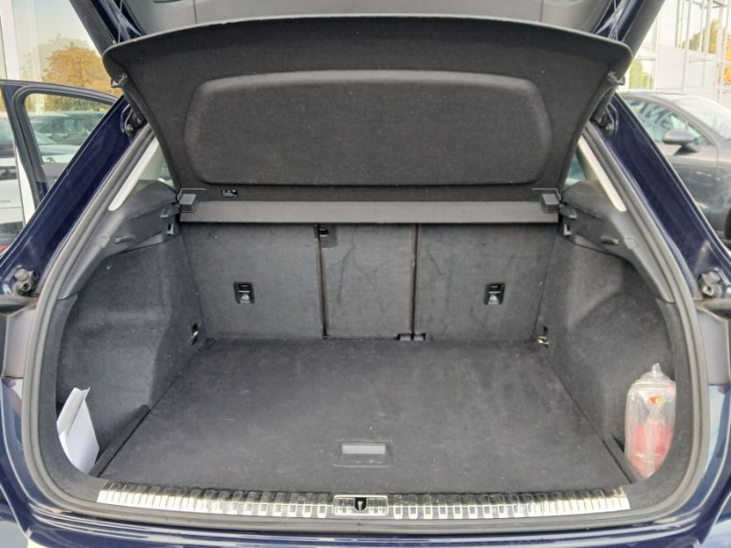 Photo 32 de l'offre de AUDI Q3 35 TFSI 150 2WD S tronic 7 PACK CUIR TOE Hayon EL. 1ère Main à 28490€ chez Mérignac auto