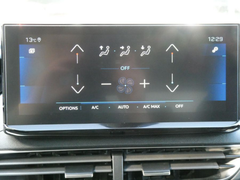 Photo 20 de l'offre de PEUGEOT 3008 II (2) 1.5 BlueHDi 130 EAT8 ALLURE PACK Hayon EL. ACC SC Barres à 23950€ chez Mérignac auto
