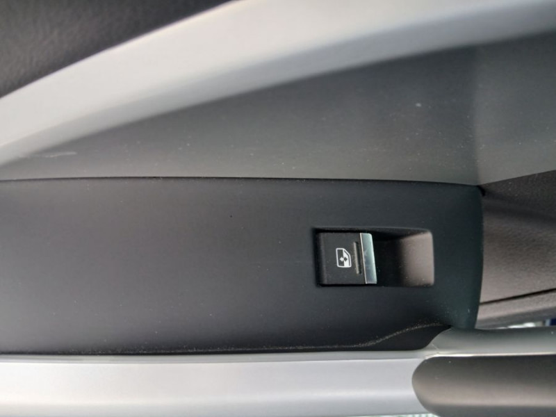 Photo 28 de l'offre de AUDI Q3 35 TFSI 150 2WD S tronic 7 PACK CUIR TOE Hayon EL. 1ère Main à 28490€ chez Mérignac auto
