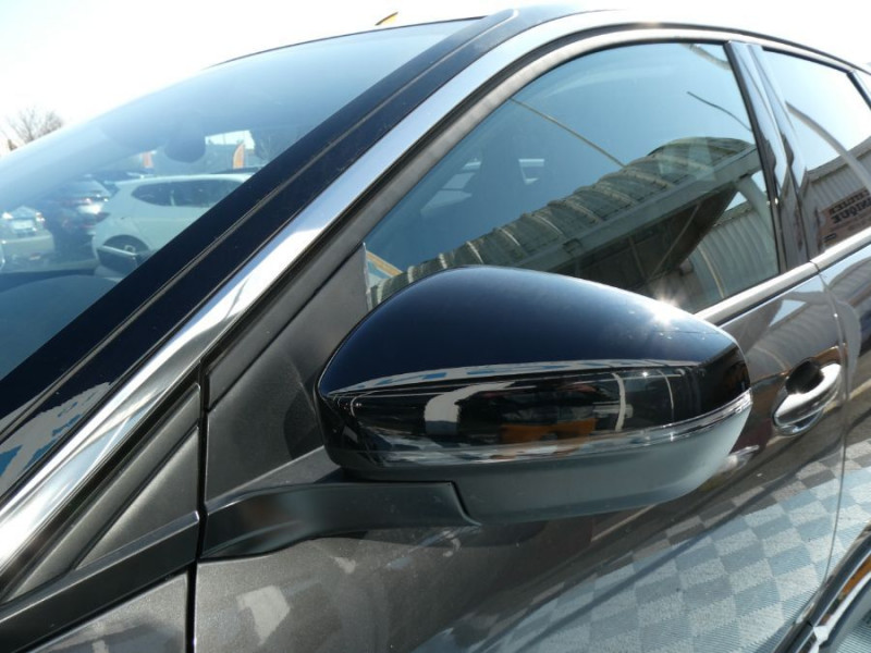 Photo 35 de l'offre de PEUGEOT 3008 II (2) 1.5 BlueHDi 130 EAT8 ALLURE PACK Hayon EL. ACC SC Barres à 23950€ chez Mérignac auto