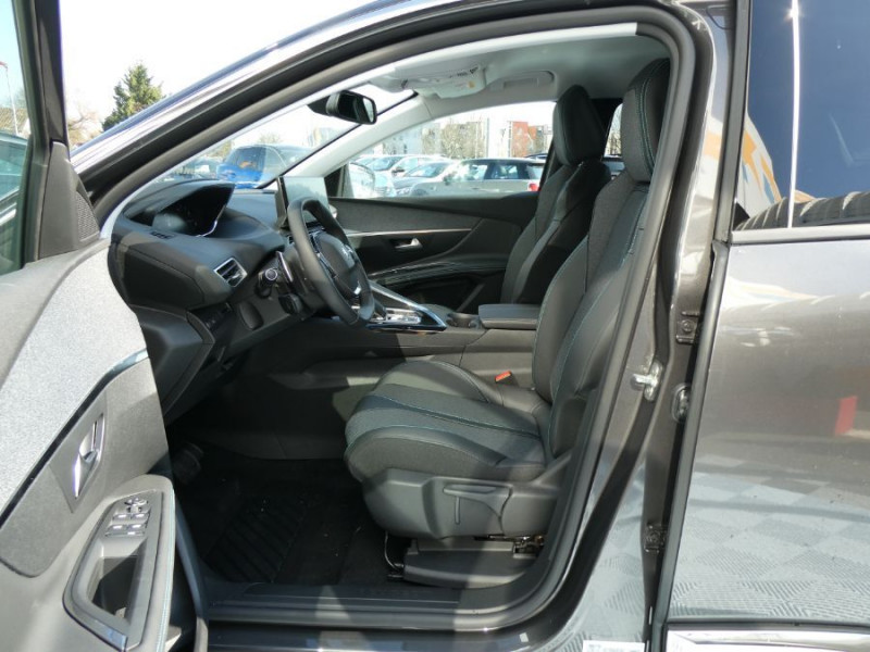 Photo 7 de l'offre de PEUGEOT 3008 II (2) 1.5 BlueHDi 130 EAT8 ALLURE PACK Hayon EL. ACC SC Barres à 23950€ chez Mérignac auto