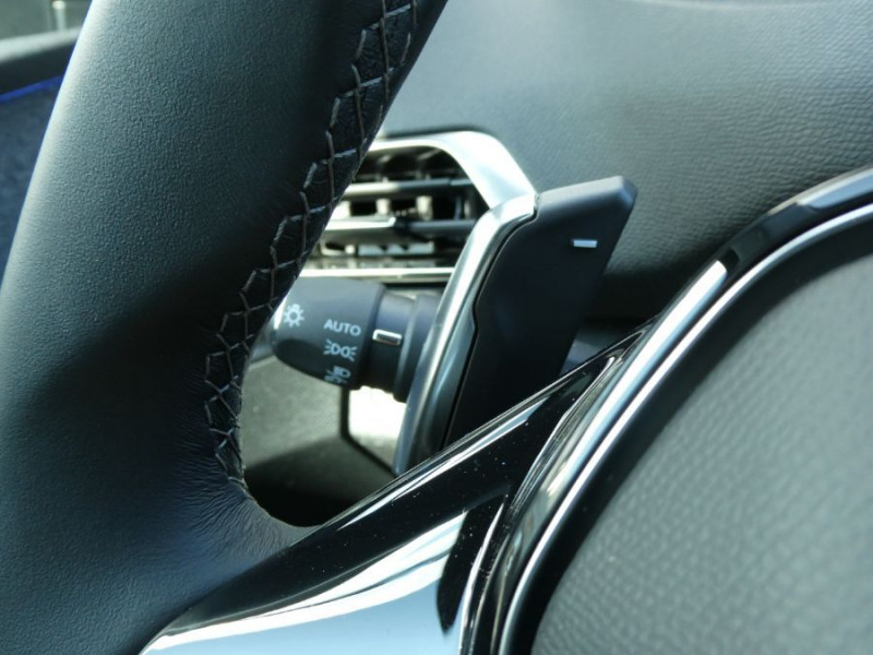 Photo 27 de l'offre de PEUGEOT 3008 II (2) 1.5 BlueHDi 130 EAT8 ALLURE PACK Hayon EL. ACC SC Barres à 23950€ chez Mérignac auto