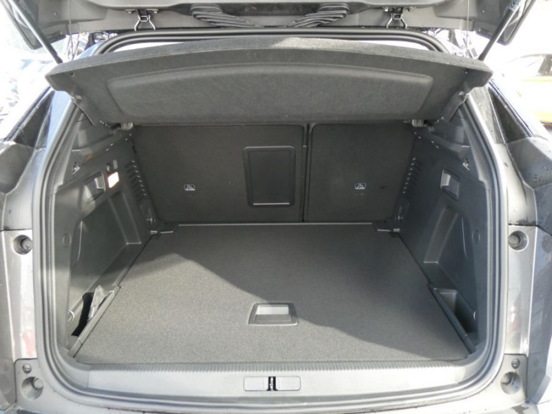 Photo 17 de l'offre de PEUGEOT 3008 II (2) 1.5 BlueHDi 130 EAT8 ALLURE PACK Hayon EL. ACC SC Barres à 23950€ chez Mérignac auto