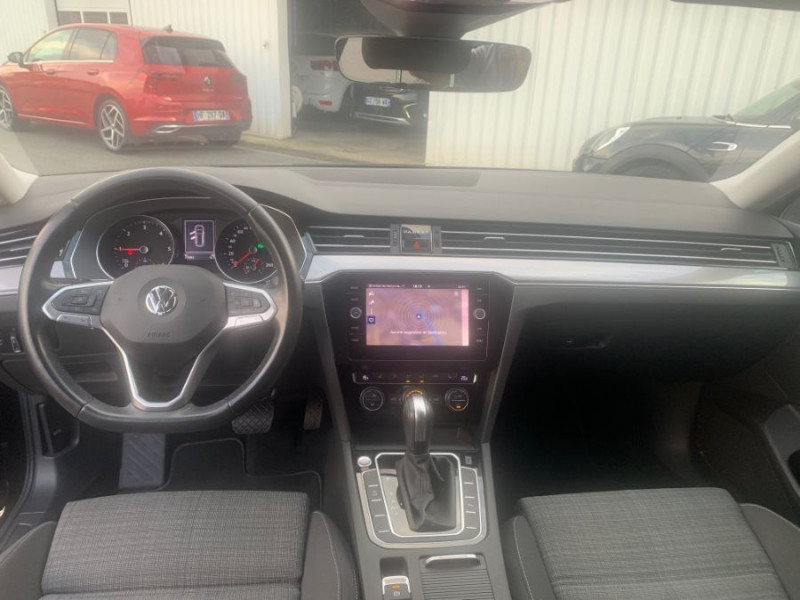 Photo 11 de l'offre de VOLKSWAGEN PASSAT SW VIII 1.6 TDI 120 DSG7 STYLE BUSINESS GPS Radars ACC Hayon EL. 1ère Main à 22950€ chez Mérignac auto
