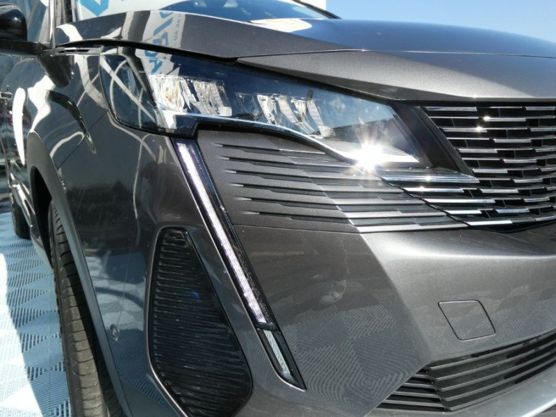 Photo 36 de l'offre de PEUGEOT 3008 II (2) 1.5 BlueHDi 130 EAT8 ALLURE PACK Hayon EL. ACC SC Barres à 23950€ chez Mérignac auto
