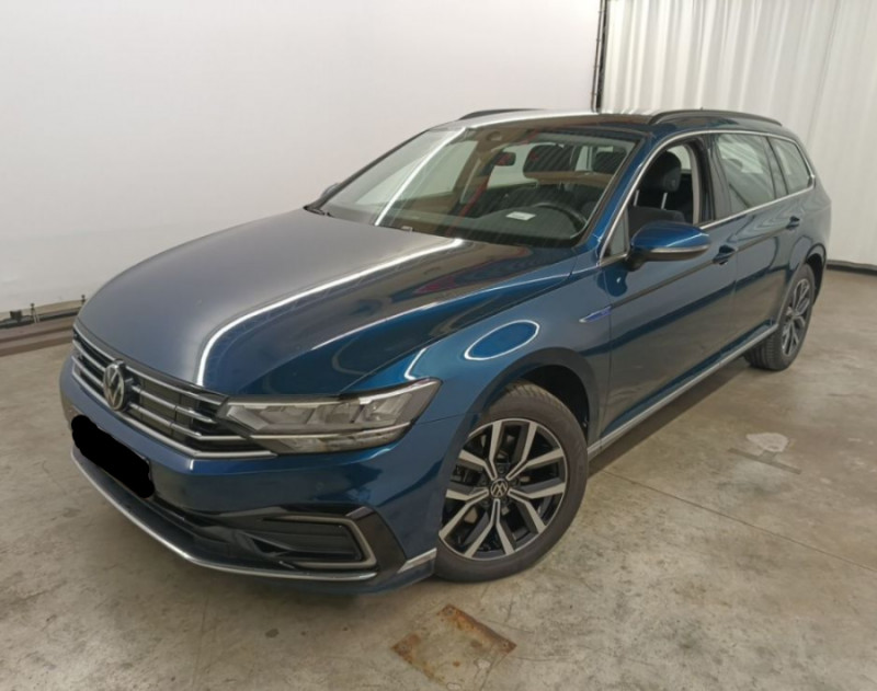 Photo 1 de l'offre de VOLKSWAGEN PASSAT SW VIII 1.4 TSI 218 HYBRID Rechargeable GTE 1ère Main Suivi à 26950€ chez Mérignac auto