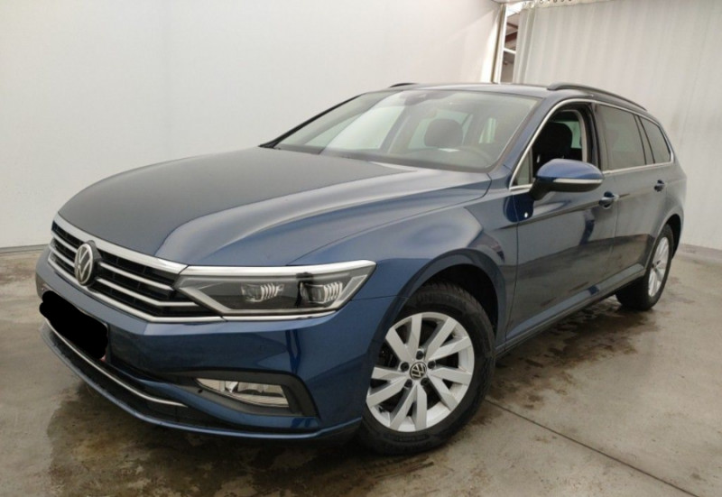 Photo 1 de l'offre de VOLKSWAGEN PASSAT SW VIII 1.6 TDI 120 DSG7 STYLE BUSINESS GPS Radars ACC Hayon EL. 1ère Main à 23650€ chez Mérignac auto