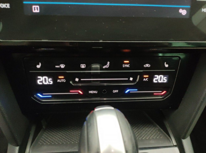 Photo 13 de l'offre de VOLKSWAGEN PASSAT SW VIII 1.6 TDI 120 DSG7 STYLE BUSINESS GPS Radars ACC Hayon EL. 1ère Main à 23650€ chez Mérignac auto