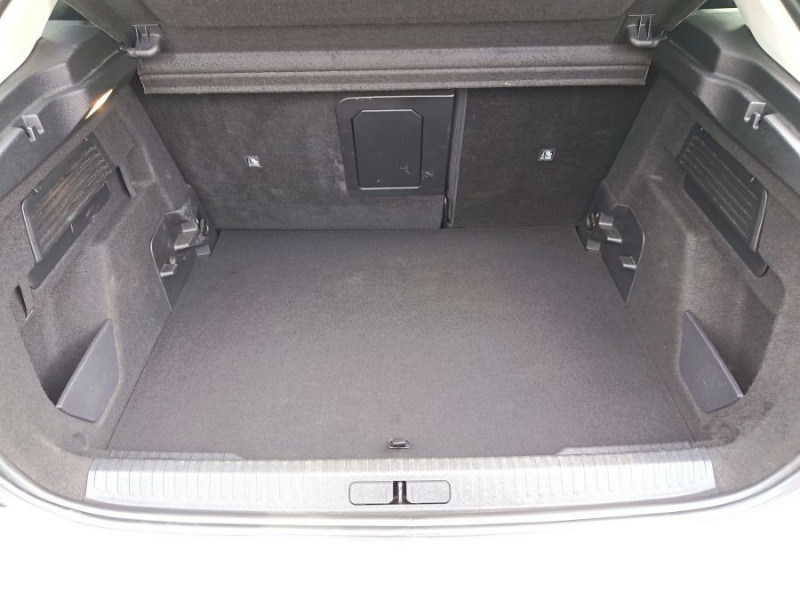 Photo 9 de l'offre de CITROEN C4 1.5 BlueHDI 130 EAT8 SHINE GPS à 21450€ chez Mérignac auto