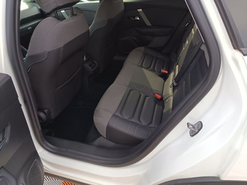 Photo 12 de l'offre de CITROEN C4 1.5 BlueHDI 130 EAT8 SHINE GPS à 21450€ chez Mérignac auto