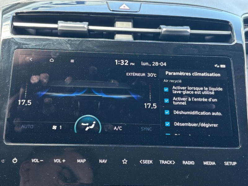 Photo 23 de l'offre de HYUNDAI TUCSON IV 1.6 CRDI 136 DCT-7 HYBRID 48V 2WD GPS BVA avec Boutons à 28490€ chez Mérignac auto