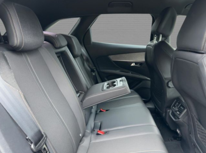 Photo 6 de l'offre de PEUGEOT 3008 II (2) 1.5 BlueHDi 130 EAT8 GT Black Pack JA19 Hayon EL. à 30450€ chez Mérignac auto